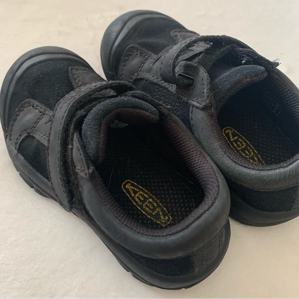 Keen Kids Black Shoes Size 11 - Picture 3 of 12
